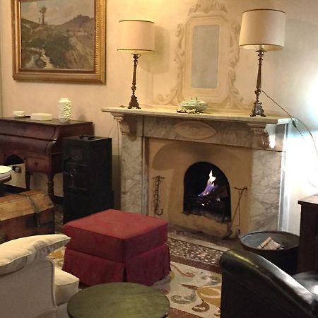 Апартаменты La Casa Di Einstein Генуя Экстерьер фото