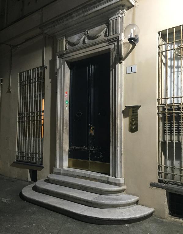 Апартаменты La Casa Di Einstein Генуя Экстерьер фото